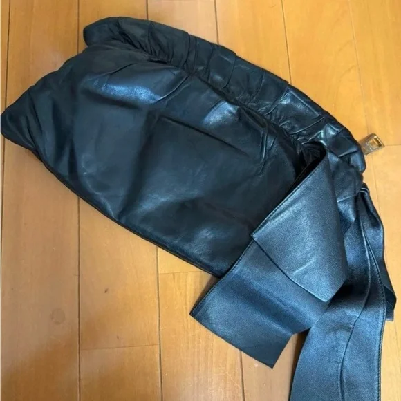 PRADA Bow Zip Clutch Bag Leather Black Nappa Antique - Picture 5 of 11